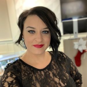 Meet your Posher, Liz